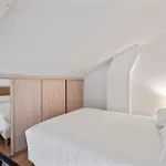 Portail Neuf 아파트 쎙뜨호뻬